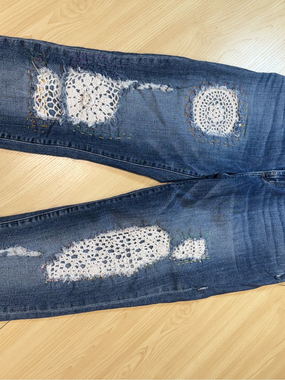 Rock & Republic Women’s Distressed Crochet Patch Jeans Boho Y2K Straight Leg